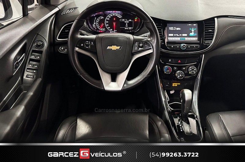 CHEVROLET TRACKER 1.4 16V PREMIER TURBO 2017/2018 GARCEZ VEÍCULOS BENTO GONÇALVES / Carros no Vale