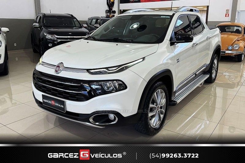 FIAT TORO 2.0 16V TURBO VOLCANO AT9 4X4 2018/2019 GARCEZ VEÍCULOS BENTO GONÇALVES / Carros no Vale