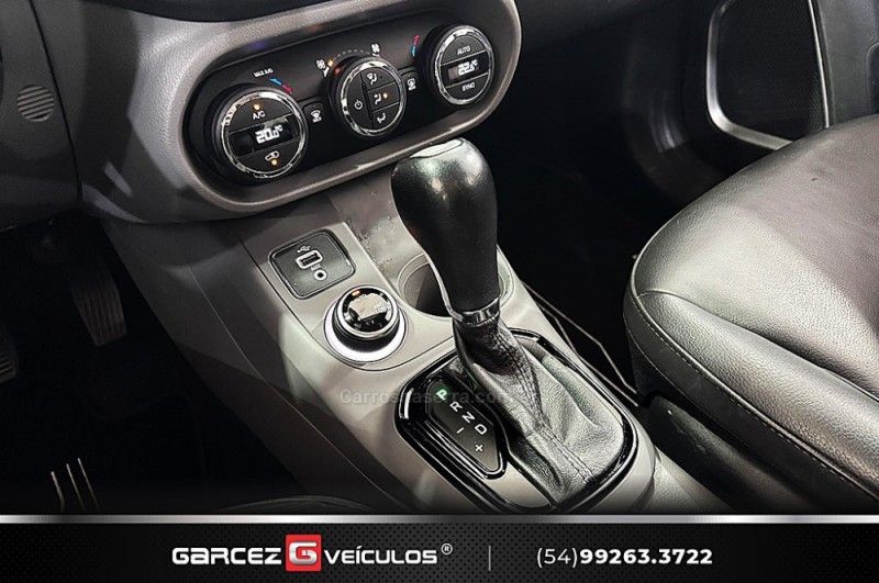 FIAT TORO 2.0 16V TURBO VOLCANO AT9 4X4 2018/2019 GARCEZ VEÍCULOS BENTO GONÇALVES / Carros no Vale