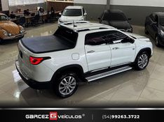 FIAT TORO 2.0 16V TURBO VOLCANO AT9 4X4 2018/2019 GARCEZ VEÍCULOS BENTO GONÇALVES / Carros no Vale