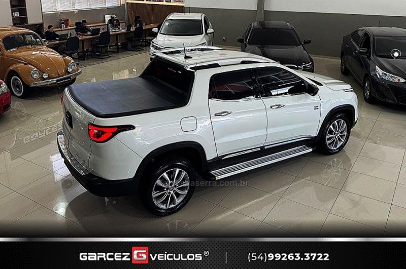 FIAT TORO 2.0 16V TURBO VOLCANO AT9 4X4 2018/2019 GARCEZ VEÍCULOS BENTO GONÇALVES / Carros no Vale