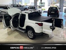 FIAT TORO 2.0 16V TURBO VOLCANO AT9 4X4 2018/2019 GARCEZ VEÍCULOS BENTO GONÇALVES / Carros no Vale