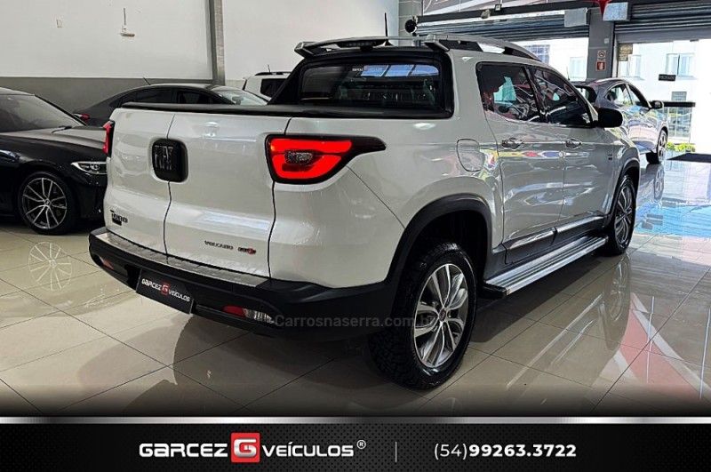 FIAT TORO 2.0 16V TURBO VOLCANO AT9 4X4 2018/2019 GARCEZ VEÍCULOS BENTO GONÇALVES / Carros no Vale