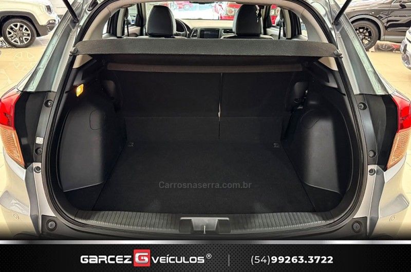 HONDA HR-V 1.8 16V TOURING 2018/2018 GARCEZ VEÍCULOS BENTO GONÇALVES / Carros no Vale