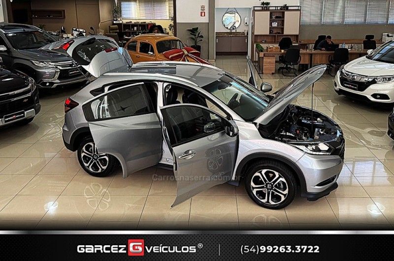 HONDA HR-V 1.8 16V TOURING 2018/2018 GARCEZ VEÍCULOS BENTO GONÇALVES / Carros no Vale