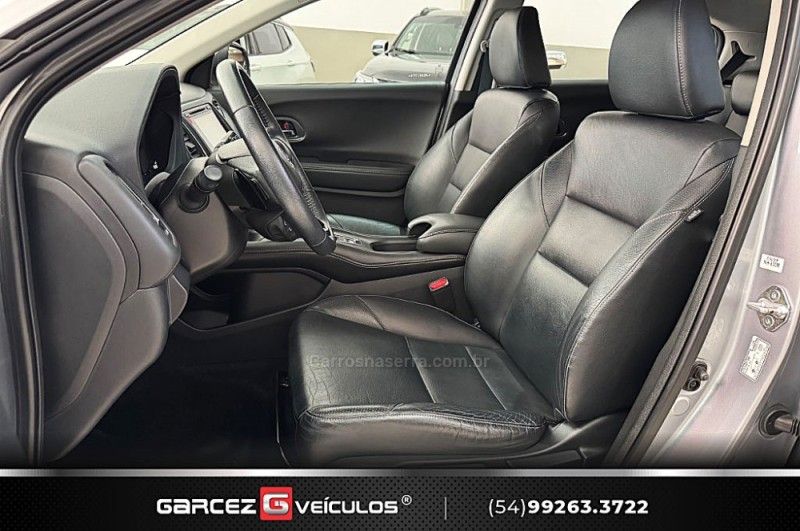 HONDA HR-V 1.8 16V TOURING 2018/2018 GARCEZ VEÍCULOS BENTO GONÇALVES / Carros no Vale