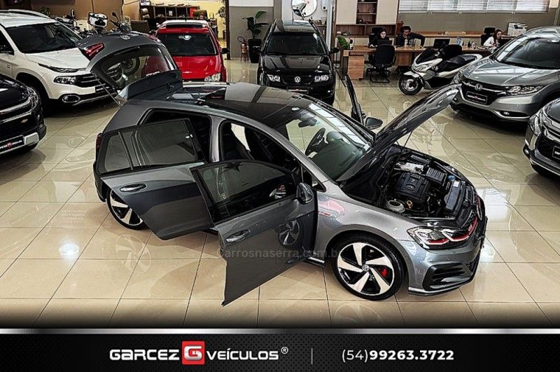 VOLKSWAGEN GOLF 2.0 TSI 350 GTI 16V 230CV TURBO AUTOMATIZADO 2019/2019 GARCEZ VEÍCULOS BENTO GONÇALVES / Carros no Vale VOLKSWAGEN GOLF 2.0 TSI 350 GTI 16V 230CV TURBO AUTOMATIZADO 2019/2019 GARCEZ VEÍCULOS BENTO GONÇALVES / Carros no Vale