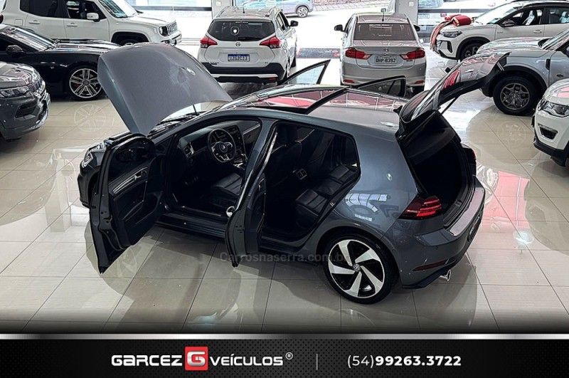 VOLKSWAGEN GOLF 2.0 TSI 350 GTI 16V 230CV TURBO AUTOMATIZADO 2019/2019 GARCEZ VEÍCULOS BENTO GONÇALVES / Carros no Vale VOLKSWAGEN GOLF 2.0 TSI 350 GTI 16V 230CV TURBO AUTOMATIZADO 2019/2019 GARCEZ VEÍCULOS BENTO GONÇALVES / Carros no Vale