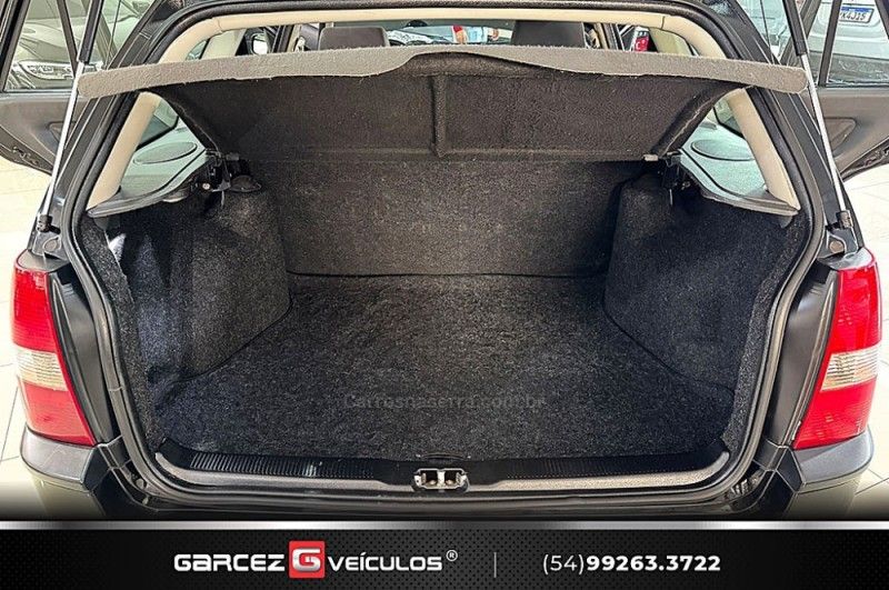 VOLKSWAGEN PARATI 1.6 MI TRACK & FIELD 8V G.III 2004/2005 GARCEZ VEÍCULOS BENTO GONÇALVES / Carros no Vale