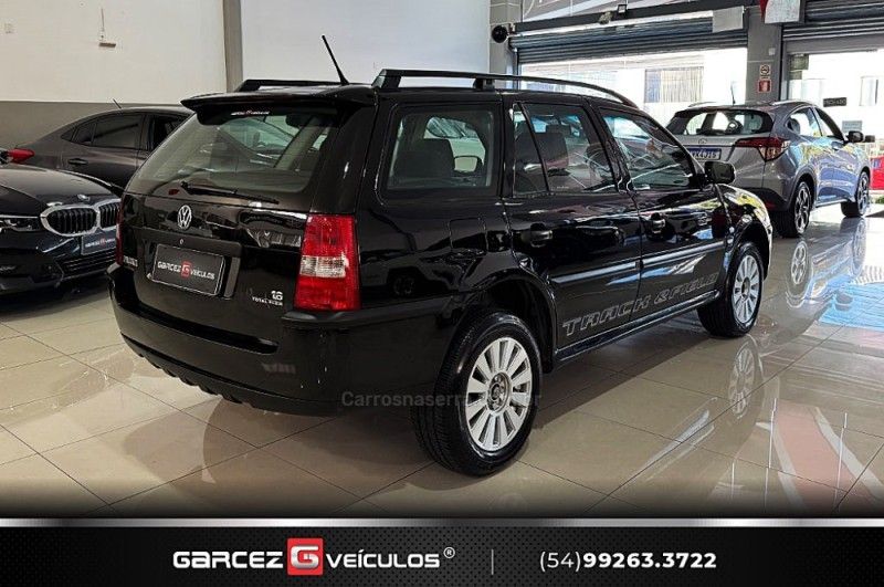 VOLKSWAGEN PARATI 1.6 MI TRACK & FIELD 8V G.III 2004/2005 GARCEZ VEÍCULOS BENTO GONÇALVES / Carros no Vale
