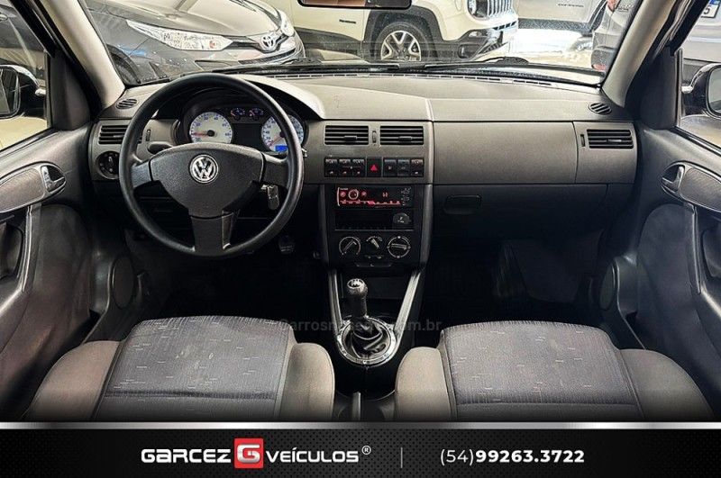 VOLKSWAGEN PARATI 1.6 MI TRACK & FIELD 8V G.III 2004/2005 GARCEZ VEÍCULOS BENTO GONÇALVES / Carros no Vale
