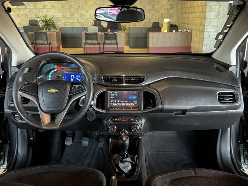 CHEVROLET ONIX 1.4 MPFI LTZ 8V 2016/2016 GRIFFCAR MULTIMARCAS DOIS IRMÃOS / Carros no Vale CHEVROLET ONIX 1.4 MPFI LTZ 8V 2016/2016 GRIFFCAR MULTIMARCAS DOIS IRMÃOS / Carros no Vale