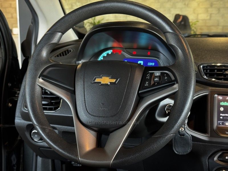 CHEVROLET ONIX 1.4 MPFI LTZ 8V 2016/2016 GRIFFCAR MULTIMARCAS DOIS IRMÃOS / Carros no Vale CHEVROLET ONIX 1.4 MPFI LTZ 8V 2016/2016 GRIFFCAR MULTIMARCAS DOIS IRMÃOS / Carros no Vale