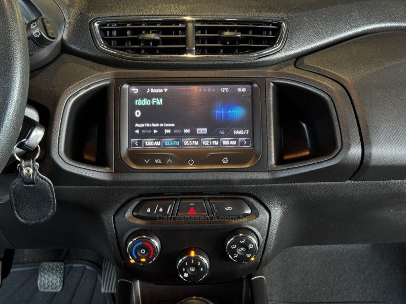 CHEVROLET ONIX 1.4 MPFI LTZ 8V 2016/2016 GRIFFCAR MULTIMARCAS DOIS IRMÃOS / Carros no Vale CHEVROLET ONIX 1.4 MPFI LTZ 8V 2016/2016 GRIFFCAR MULTIMARCAS DOIS IRMÃOS / Carros no Vale