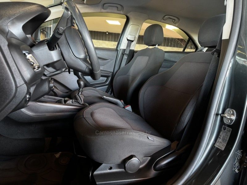 CHEVROLET ONIX 1.4 MPFI LTZ 8V 2016/2016 GRIFFCAR MULTIMARCAS DOIS IRMÃOS / Carros no Vale CHEVROLET ONIX 1.4 MPFI LTZ 8V 2016/2016 GRIFFCAR MULTIMARCAS DOIS IRMÃOS / Carros no Vale