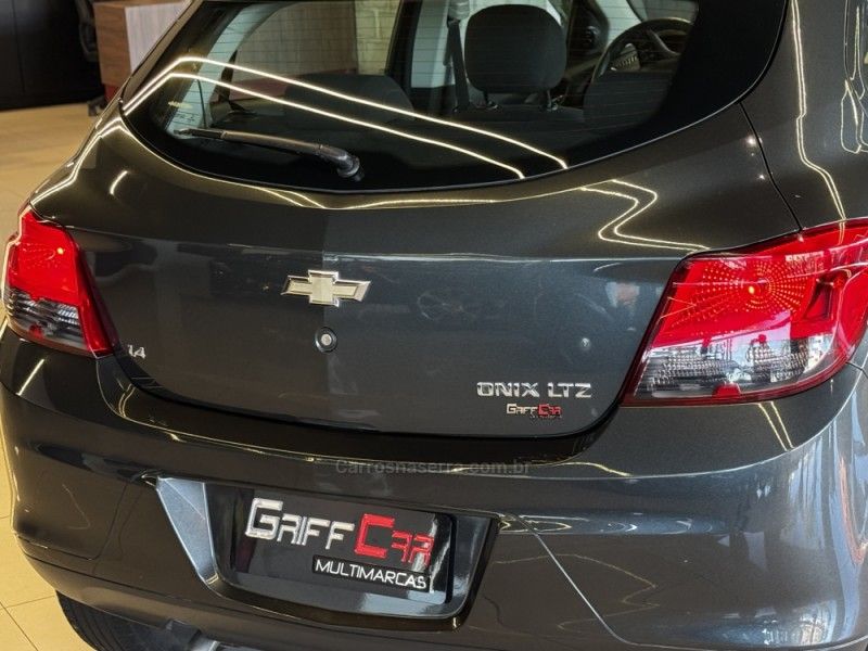 CHEVROLET ONIX 1.4 MPFI LTZ 8V 2016/2016 GRIFFCAR MULTIMARCAS DOIS IRMÃOS / Carros no Vale CHEVROLET ONIX 1.4 MPFI LTZ 8V 2016/2016 GRIFFCAR MULTIMARCAS DOIS IRMÃOS / Carros no Vale