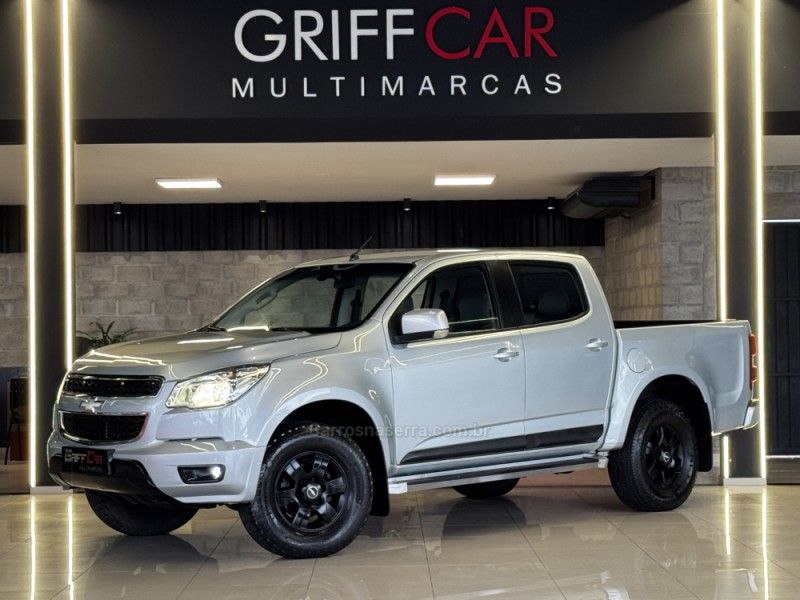 CHEVROLET S10 2.4 LT 4X2 CD 8V 2012/2013 GRIFFCAR MULTIMARCAS DOIS IRMÃOS / Carros no Vale