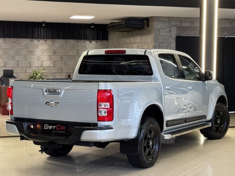 CHEVROLET S10 2.4 LT 4X2 CD 8V 2012/2013 GRIFFCAR MULTIMARCAS DOIS IRMÃOS / Carros no Vale