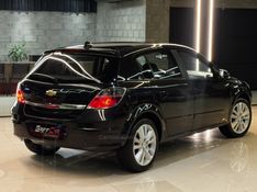 CHEVROLET VECTRA 2.0 MPFI GT HATCH 8V 2011/2011 GRIFFCAR MULTIMARCAS DOIS IRMÃOS / Carros no Vale