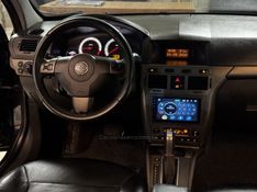 CHEVROLET VECTRA 2.0 MPFI GT HATCH 8V 2011/2011 GRIFFCAR MULTIMARCAS DOIS IRMÃOS / Carros no Vale