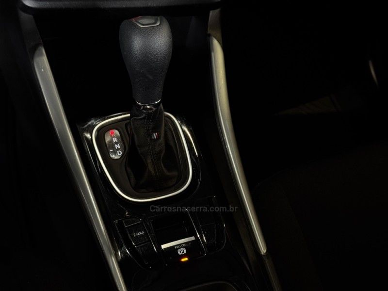 FIAT FASTBACK 1.0 200 TURBO DRIVE 2024/2024 GRIFFCAR MULTIMARCAS DOIS IRMÃOS / Carros no Vale