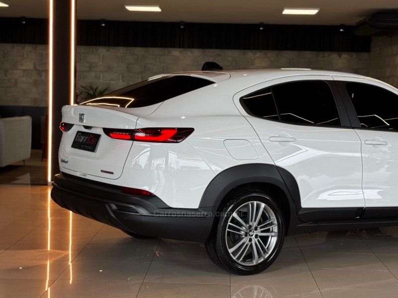 FIAT FASTBACK 1.0 200 TURBO DRIVE 2024/2024 GRIFFCAR MULTIMARCAS DOIS IRMÃOS / Carros no Vale