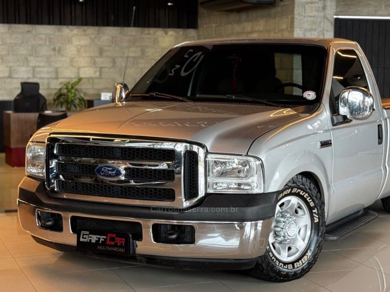 FORD F-250 4.2 XL 4X2 CS TURBO INTERCOOLER 1999/2000 GRIFFCAR MULTIMARCAS DOIS IRMÃOS / Carros no Vale