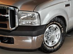 FORD F-250 4.2 XL 4X2 CS TURBO INTERCOOLER 1999/2000 GRIFFCAR MULTIMARCAS DOIS IRMÃOS / Carros no Vale