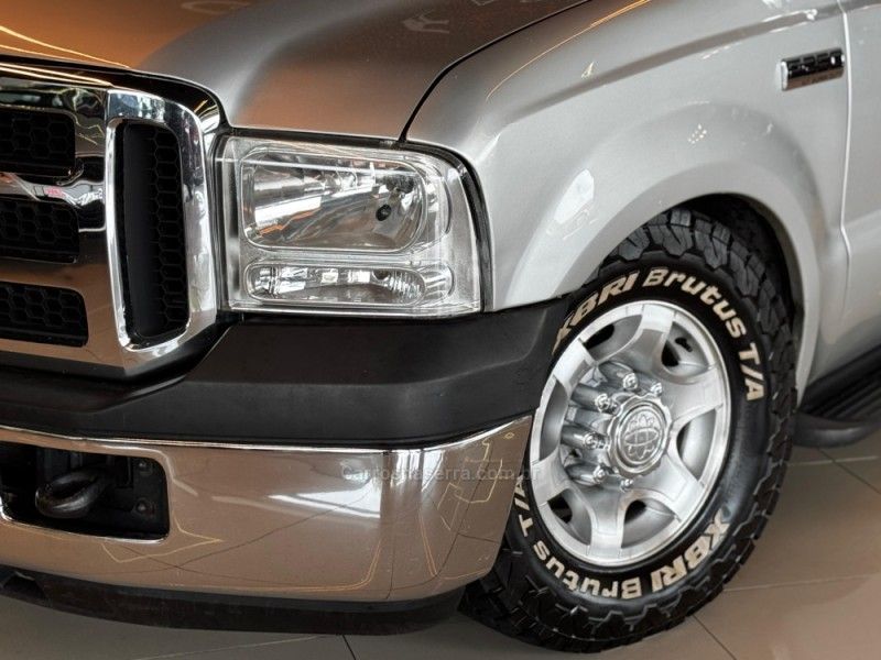FORD F-250 4.2 XL 4X2 CS TURBO INTERCOOLER 1999/2000 GRIFFCAR MULTIMARCAS DOIS IRMÃOS / Carros no Vale