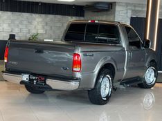 FORD F-250 4.2 XLT 4X2 CE TURBO INTERCOOLER 2001/2001 GRIFFCAR MULTIMARCAS DOIS IRMÃOS / Carros no Vale