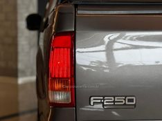 FORD F-250 4.2 XLT 4X2 CE TURBO INTERCOOLER 2001/2001 GRIFFCAR MULTIMARCAS DOIS IRMÃOS / Carros no Vale