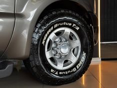 FORD F-250 4.2 XLT 4X2 CE TURBO INTERCOOLER 2001/2001 GRIFFCAR MULTIMARCAS DOIS IRMÃOS / Carros no Vale