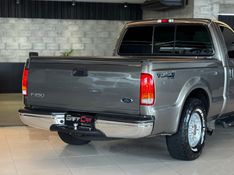 FORD F-250 4.2 XLT 4X2 CS TURBO INTERCOOLER 2001/2001 GRIFFCAR MULTIMARCAS DOIS IRMÃOS / Carros no Vale
