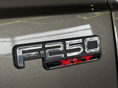 FORD F-250 4.2 XLT 4X2 CS TURBO INTERCOOLER 2001/2001 GRIFFCAR MULTIMARCAS DOIS IRMÃOS / Carros no Vale