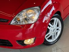 FORD FIESTA 1.6 MPI 8V 2006/2007 GRIFFCAR MULTIMARCAS DOIS IRMÃOS / Carros no Vale