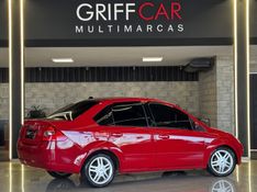 FORD FIESTA 1.6 MPI 8V 2006/2007 GRIFFCAR MULTIMARCAS DOIS IRMÃOS / Carros no Vale