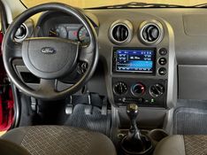 FORD FIESTA 1.6 MPI 8V 2006/2007 GRIFFCAR MULTIMARCAS DOIS IRMÃOS / Carros no Vale
