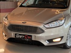 FORD FOCUS 2.0 GLX SEDAN 16V 2016/2016 GRIFFCAR MULTIMARCAS DOIS IRMÃOS / Carros no Vale