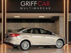 FORD FOCUS 2.0 GLX SEDAN 16V 2016/2016 GRIFFCAR MULTIMARCAS DOIS IRMÃOS / Carros no Vale