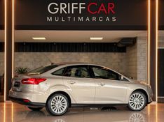 FORD FOCUS 2.0 TITANIUM PLUS SEDAN 16V 2016/2016 GRIFFCAR MULTIMARCAS DOIS IRMÃOS / Carros no Vale