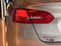 FORD FOCUS 2.0 TITANIUM PLUS SEDAN 16V 2016/2016 GRIFFCAR MULTIMARCAS DOIS IRMÃOS / Carros no Vale