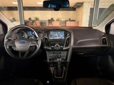 FORD FOCUS 2.0 TITANIUM PLUS SEDAN 16V 2016/2016 GRIFFCAR MULTIMARCAS DOIS IRMÃOS / Carros no Vale
