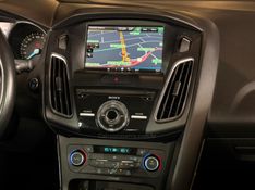 FORD FOCUS 2.0 TITANIUM PLUS SEDAN 16V 2016/2016 GRIFFCAR MULTIMARCAS DOIS IRMÃOS / Carros no Vale