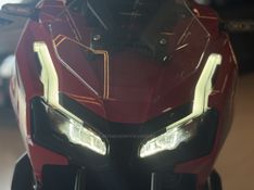 HONDA ADV 150 2023/2024 GRIFFCAR MULTIMARCAS DOIS IRMÃOS / Carros no Vale