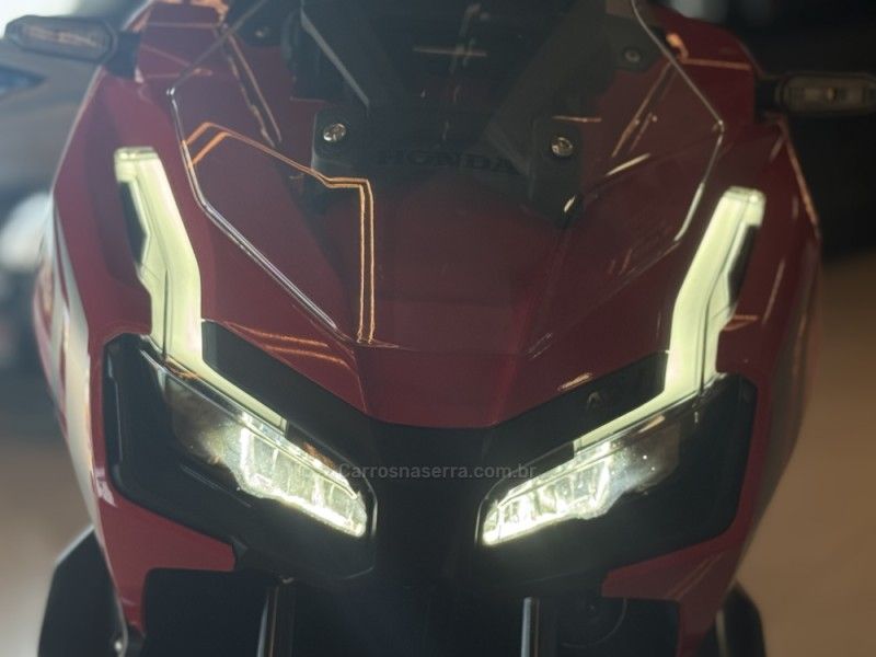 HONDA ADV 150 2023/2024 GRIFFCAR MULTIMARCAS DOIS IRMÃOS / Carros no Vale
