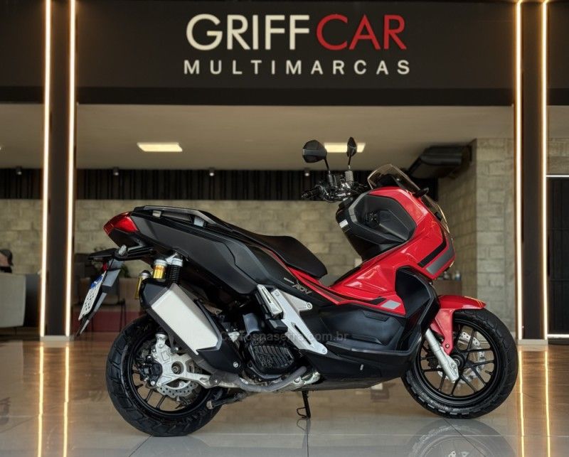 HONDA ADV 150 2023/2024 GRIFFCAR MULTIMARCAS DOIS IRMÃOS / Carros no Vale
