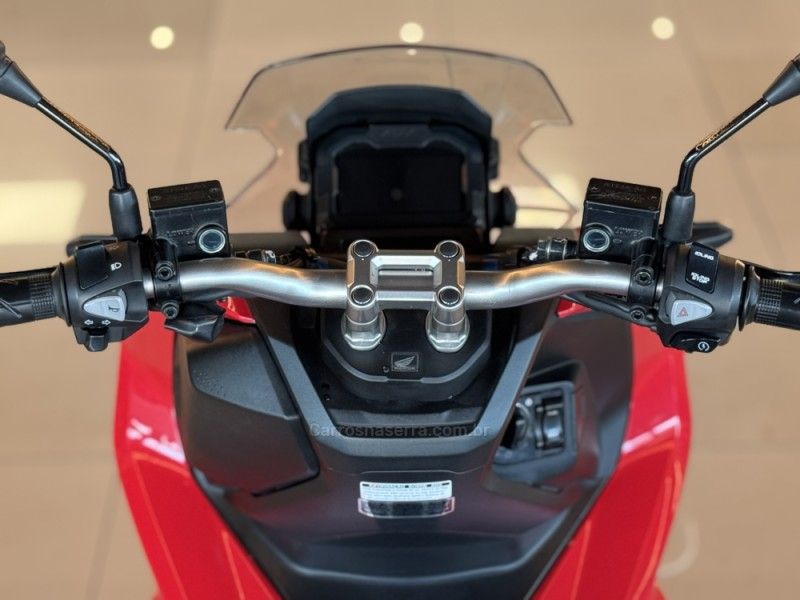 HONDA ADV 150 2023/2024 GRIFFCAR MULTIMARCAS DOIS IRMÃOS / Carros no Vale