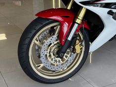 Honda Motos CBR 600F ABS 2013/2013 GRIFFCAR MULTIMARCAS DOIS IRMÃOS / Carros no Vale