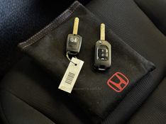 HONDA CITY 1.5 LX 16V 2017/2017 GRIFFCAR MULTIMARCAS DOIS IRMÃOS / Carros no Vale