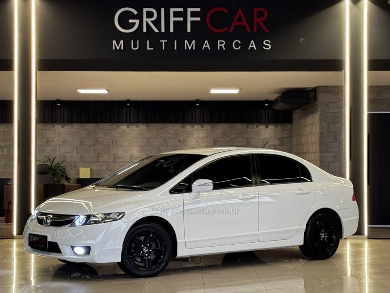 HONDA CIVIC 1.8 EXS 16V 2009/2010 GRIFFCAR MULTIMARCAS DOIS IRMÃOS / Carros no Vale